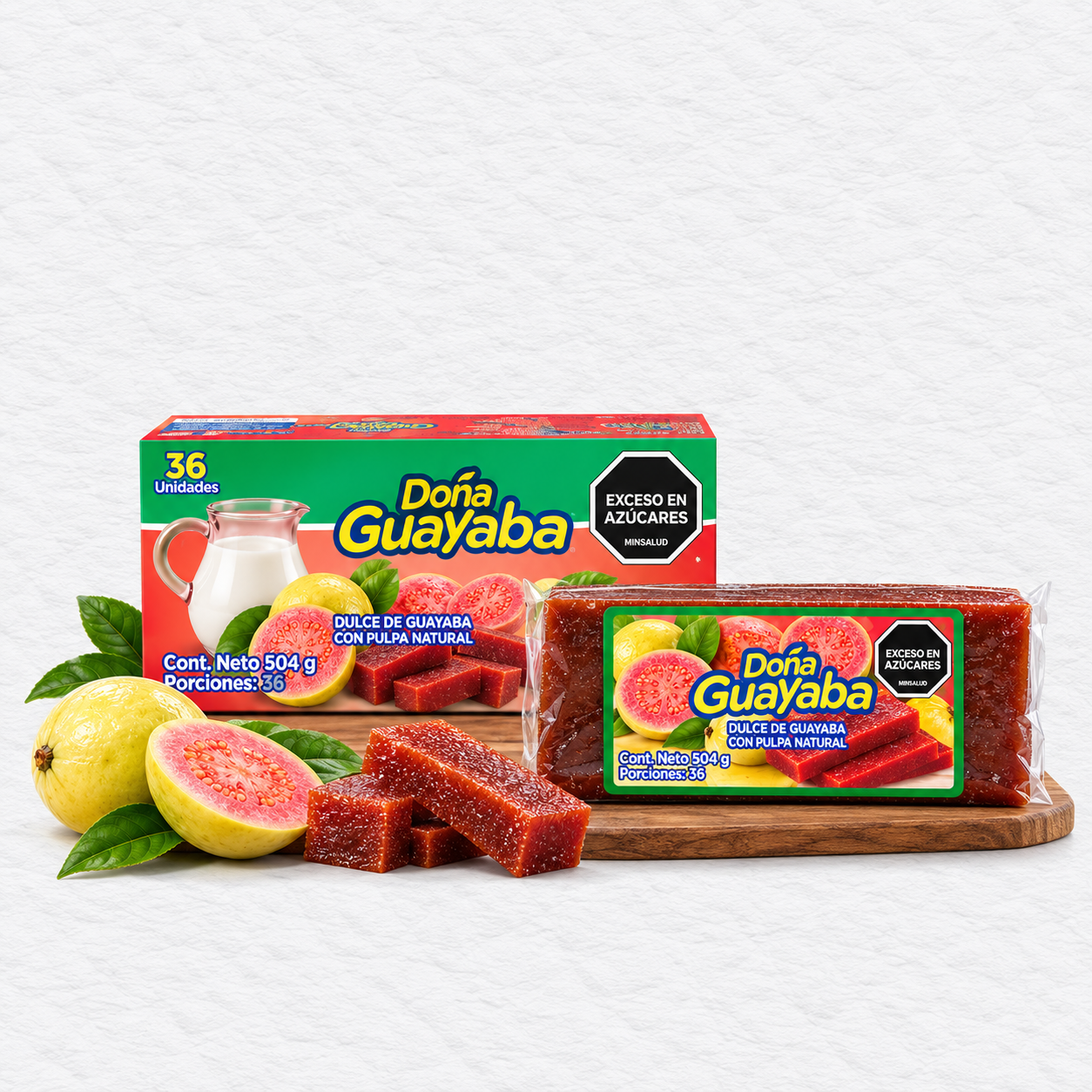 Caja de dulce de guayaba junto a la lonja